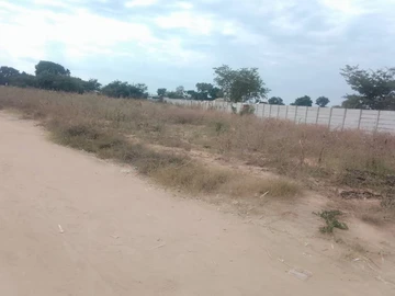 Commercial & Industrial Land