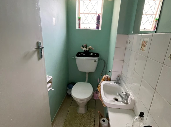 2 Bedroom Flat & Apartment