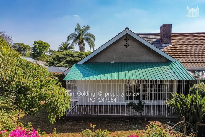 Spacious and Private 2 Bedroom Garden Flat (Sole Mandate)