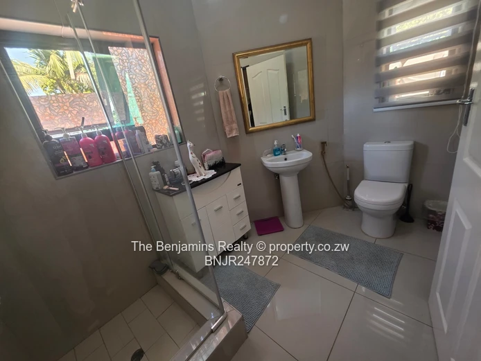 Fully Furnished Six Bedrooms