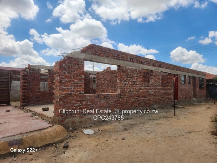 Glenview incomplete house forsale