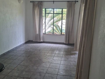 3 Bedroom Flat & Apartment