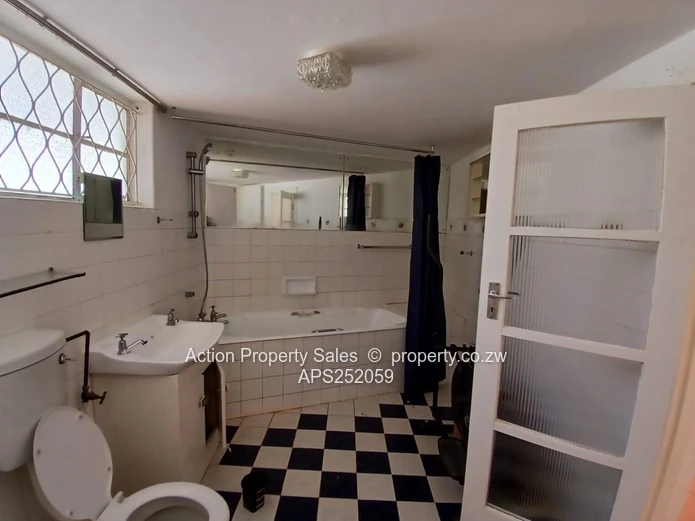 4 Bedroom House In Mount Pleasant! 