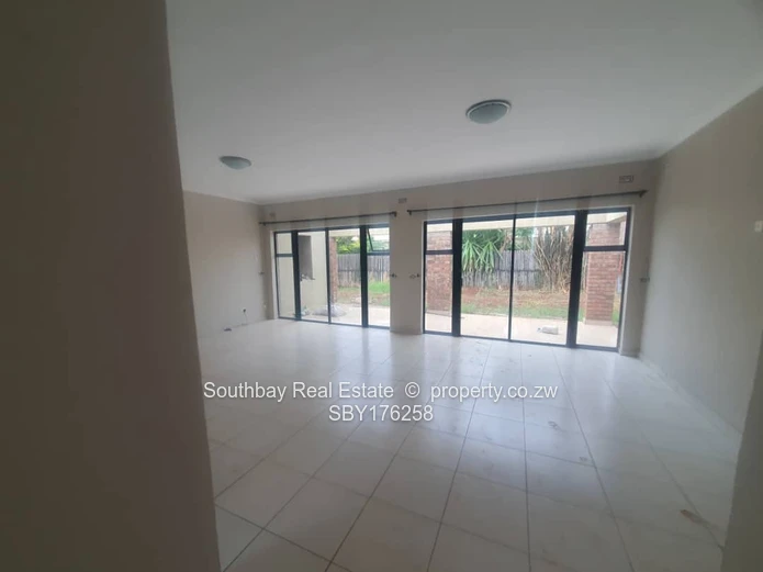 Elizabeth Windsor Gardens,3bed Garden Flat to let