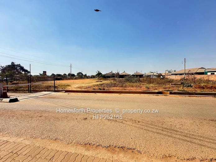 Prime commercial stand in Aspindale 
