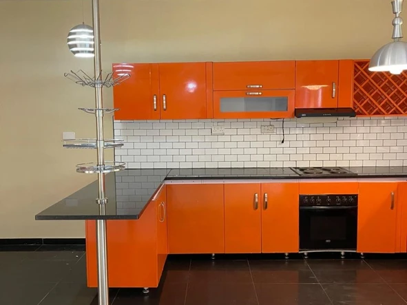 3 Bedroom Flat & Apartment