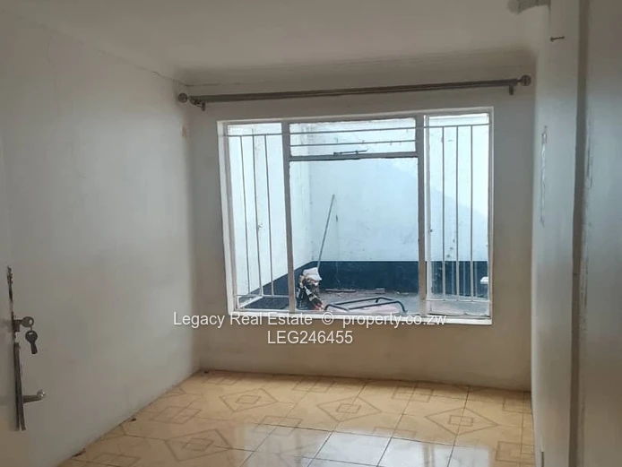 Well-Maintained 3-Bedroom Eastlea Flat Ready For Occupation