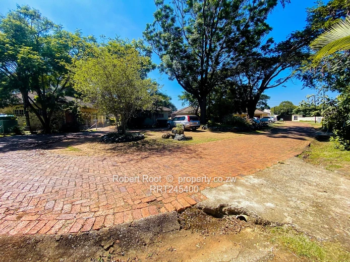 3 Bedroomed Townhouse in a Complex of 12 in Bluffhill. 