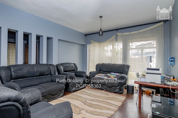 2 Bedroom Duplex Flat, Corner King George & Aberdeen