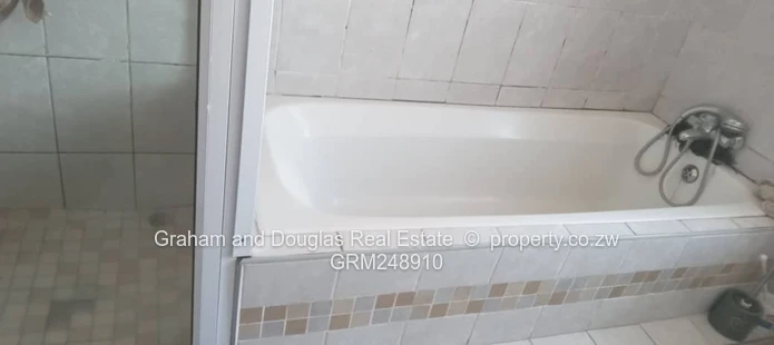 Mabvazuva Estate Phase 1.1 Ruwa House To Let
