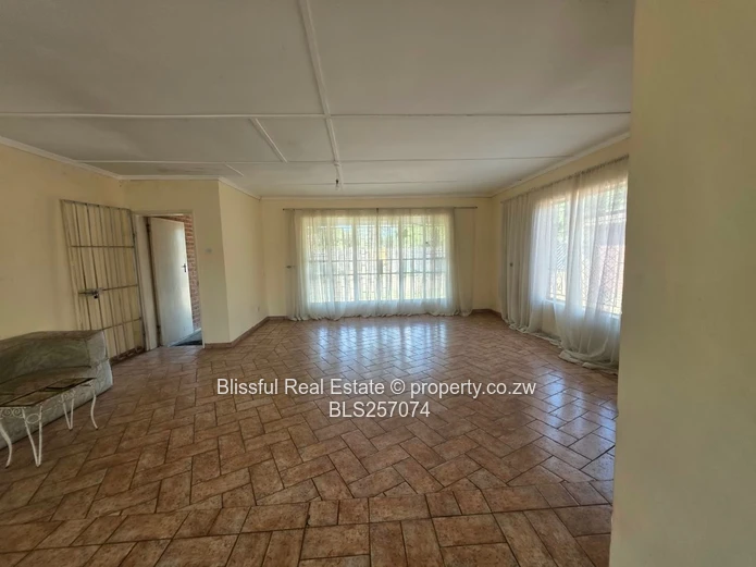 3-bedroom house for rent in Westgate