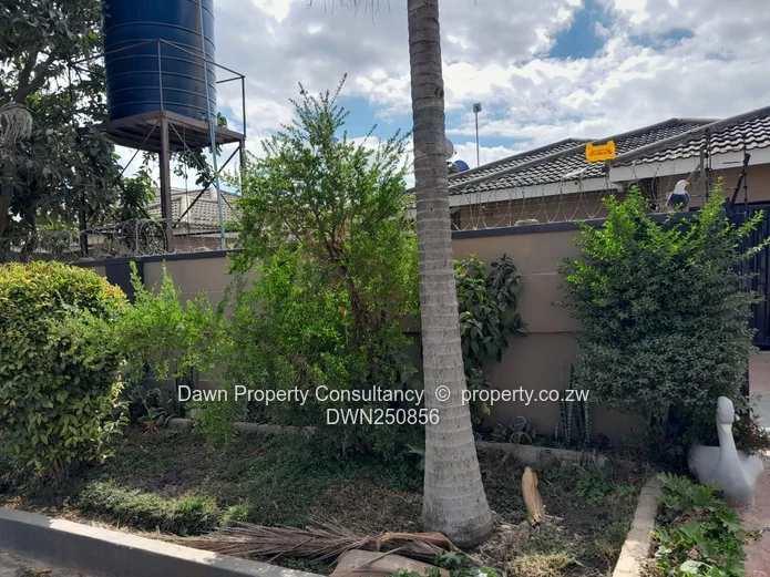 Spacious 5-Bed Family Home in Damofalls with Borehole (Sole Mandate)