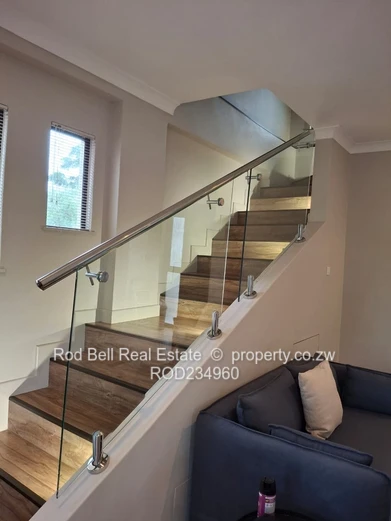 Chisipite 2-Bed Townhouse — Pool, Garden & Balcony