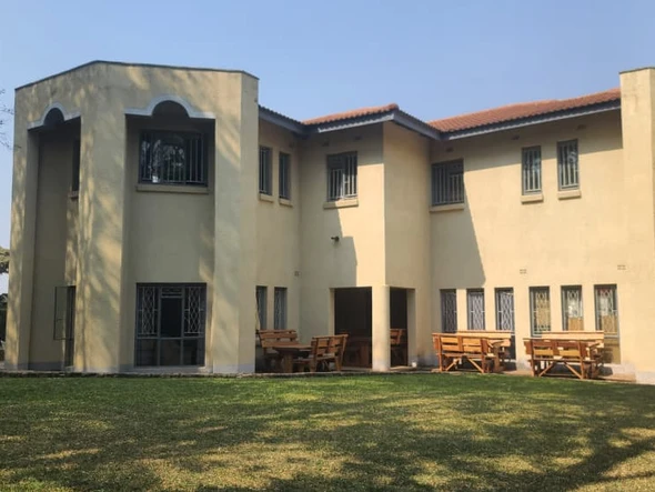 6 Bedroom House