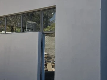3 Bedroom Flat & Apartment