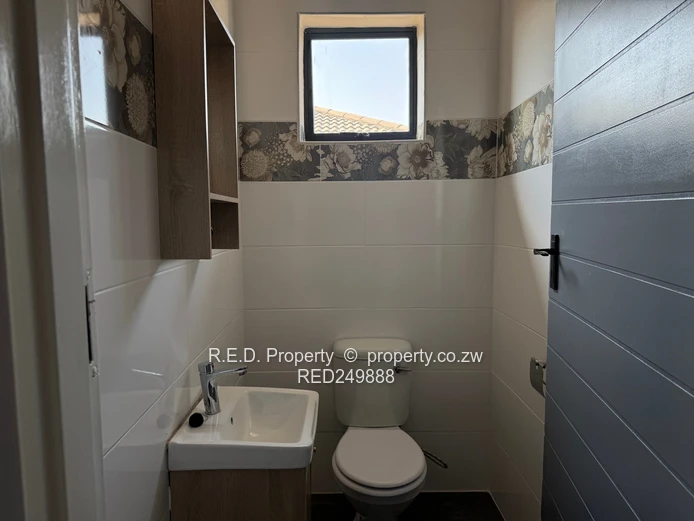 Modern Townhouse Living In Burnside!