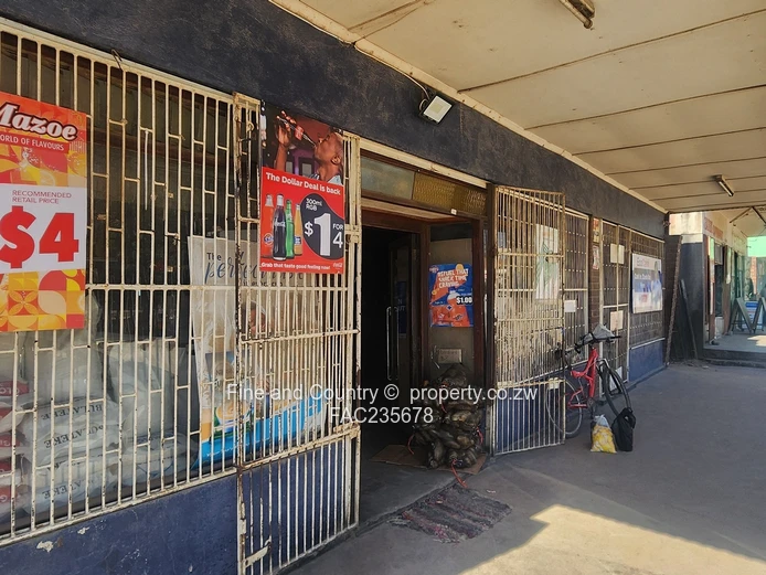 Prime Luveve Main-Road Shop — 264m², Storeroom & WC