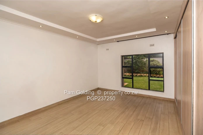 Executive House for Sale (Sole Mandate)