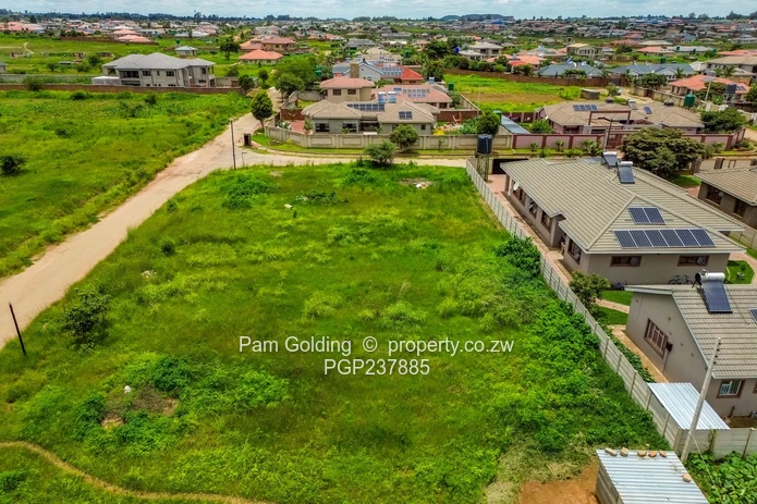 1500 Square Meter Stand For Sale in Haydon