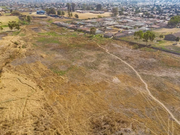 Commercial & Industrial Land