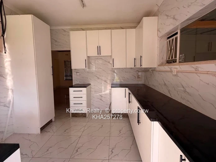 Eastlea Commercial property for rent 