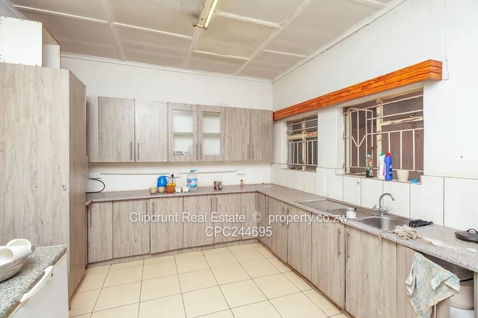 Industrial property forsale in Gleneagles  (Sole Mandate)