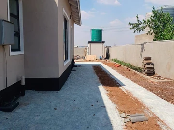 3 Bedroom Flat & Apartment