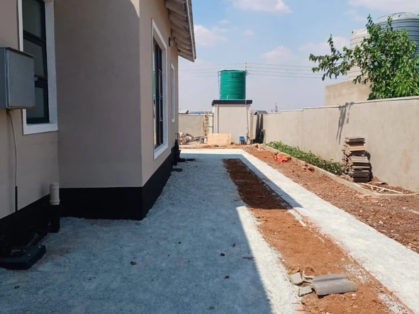 3 Bedroom Flat & Apartment