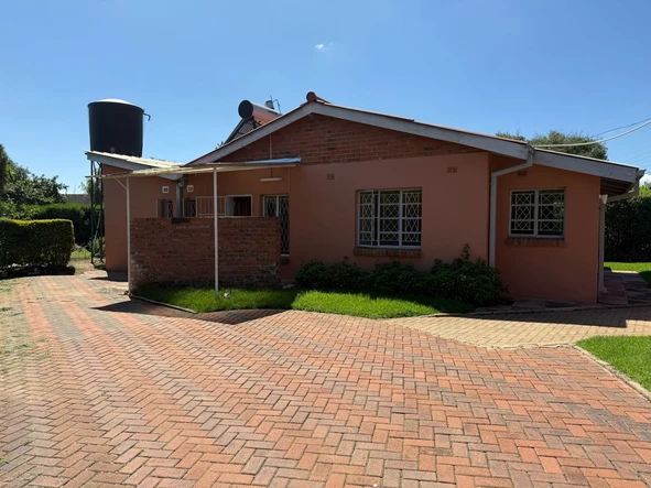 Cottage in Emerald Hill for Rent