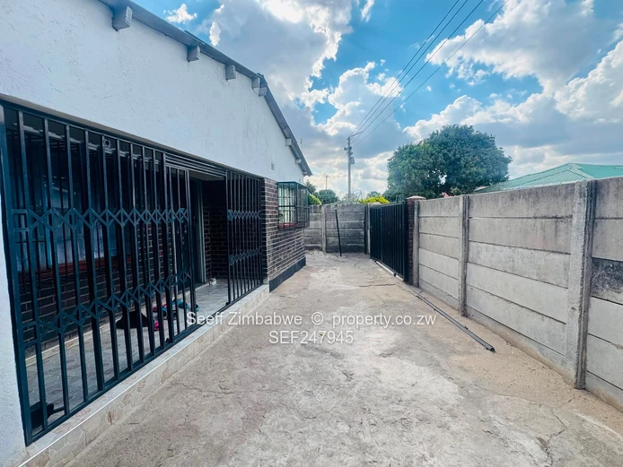 Newly Renovated 4-Bedroom Home in Highfield (Sole Mandate)