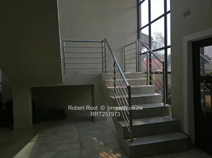 6 Bedroom Executive Townhouse to Rent in Helensvale