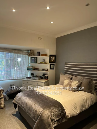 Highlands 4-Bed Home with Verandah, Pool & Gardens