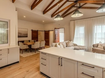 6 Unit Townhouse Complex