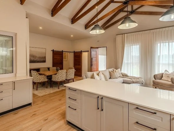 6 Unit Townhouse Complex