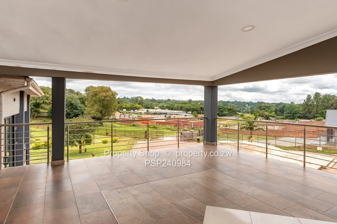 Enough space for a big family (Sole Mandate)