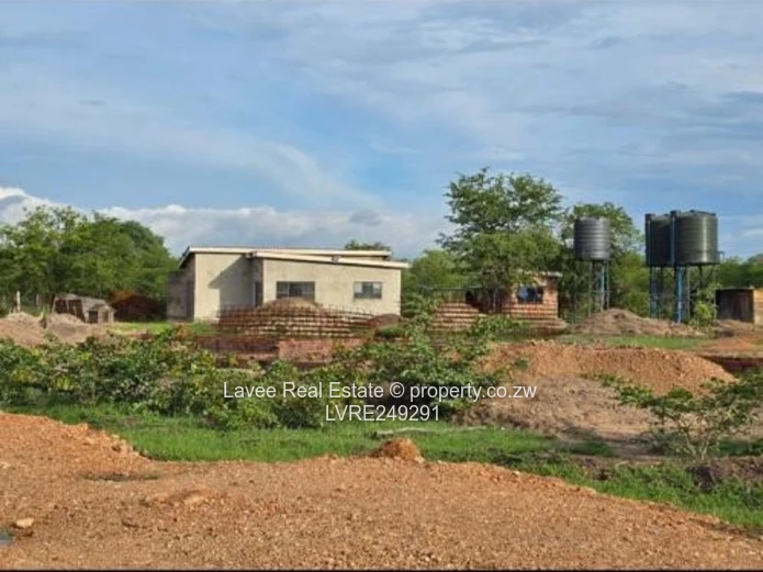 PRIME PRIVATE SCHOOL STAND HALFWAY in KADOMA 1.96ha