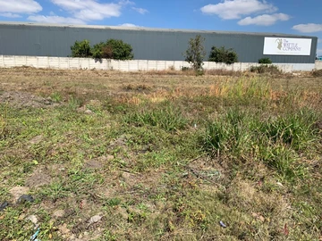 Commercial & Industrial Land