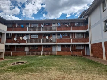 2 Bedroom Flat & Apartment