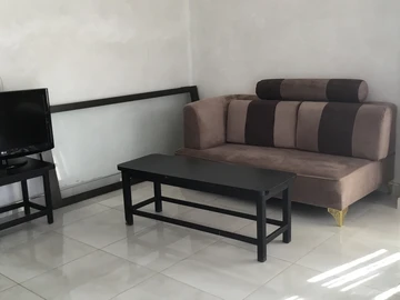 6 Bedroom House