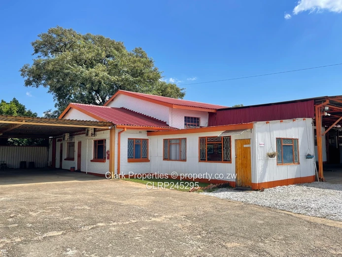 Exceptional warehouse with generous yard space