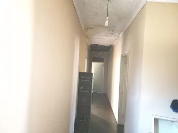 6 Bedroom House