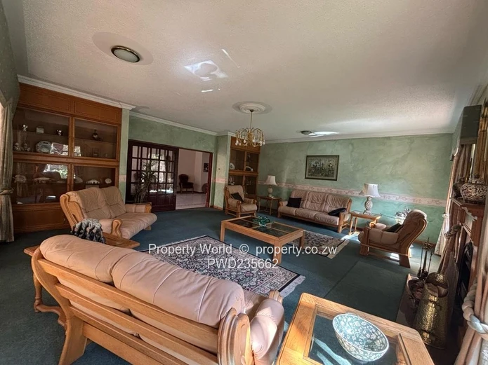 5 Bedroom House for Sale in Rolf Valley