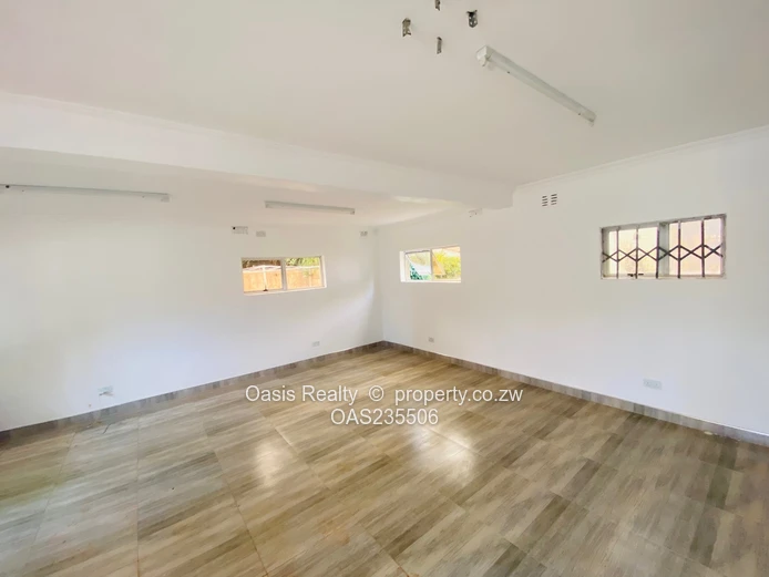 Conviniently located office to rent