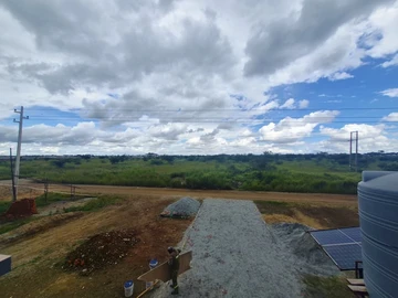 4 Bedroom Flat & Apartment