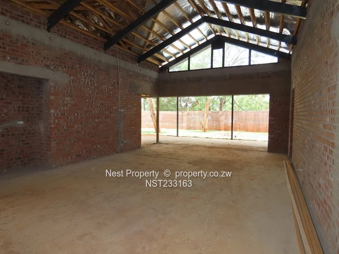 Modern living – 4 Bedroom Townhouse in Colne Valley!