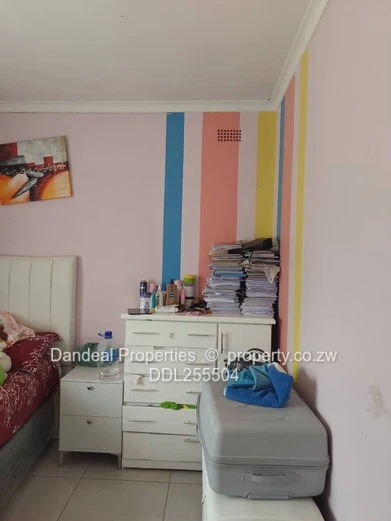 Avondale West: 3-Bed Home on 793m² with Driveway & Garden