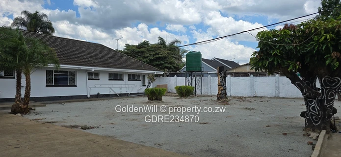 A Commercial House Property For Rental In Eastlea 