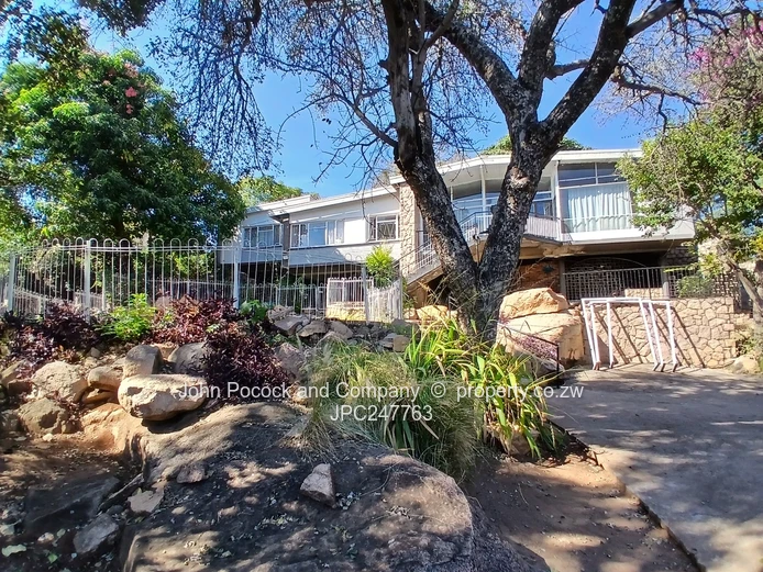 Exquisite Living in Burnside!