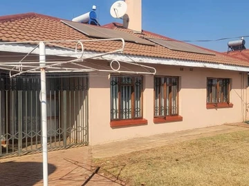 3 Bedroom Garden Flat