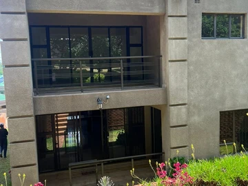4 Bedroom Garden Flat